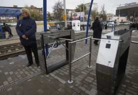 Турникеты на станции "Площадь Победы"