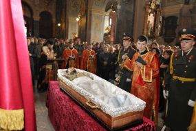 Труна з тілом Віктора Гурняка