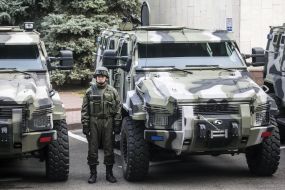 Presentation of armored cars