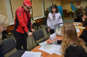 Voting in parliamentary elections 2014