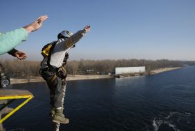 The youngest  rope jumper Daniil Dudnik
