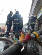 The oldest Kiev cinema "Zhovten" was set on fire