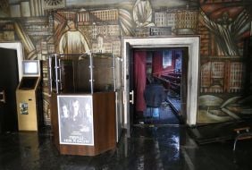 The oldest Kiev cinema "Zhovten" was set on fire