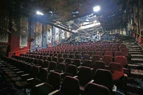 The oldest Kiev cinema "Zhovten" was set on fire