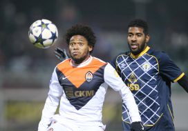 Playing moment of match