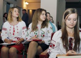 Students and teachers write dictation Ukrainian National Unity