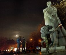 Activists are trying to demolish the monument to Felix Dzerzhinsky