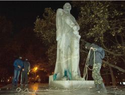 Activists are trying to demolish the monument to Felix Dzerzhinsky