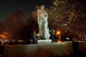 Activists are trying to demolish the monument to Felix Dzerzhinsky