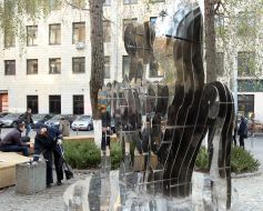 Sculpture "Love-River"