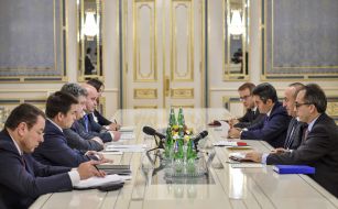 Петр Порошенко и Мевлют Чавушоглу