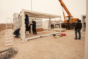 Build modular homes for settlers