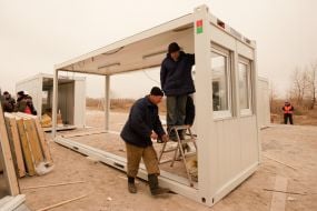 Build modular homes for settlers