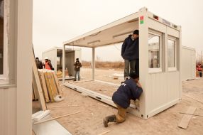 Build modular homes for settlers