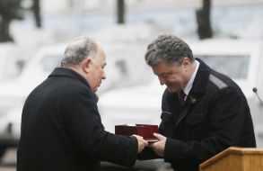 Ertugrul Apakan and Petr Poroshenko