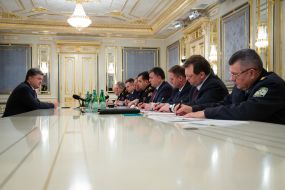 Petr Poroshenko at a meeting with heads of law enforcement agencies
