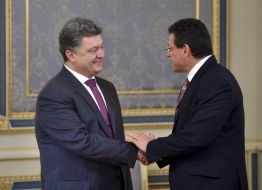 Petr Poroshenko and Marosh Shefchovich
