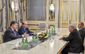 Petr Poroshenko and Mario Vargas Llosa