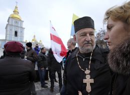 Учасники акції проти окупаційної політики РФ на підтримку Грузії