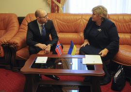 Арсеній Яценюк та Ерна Солберг