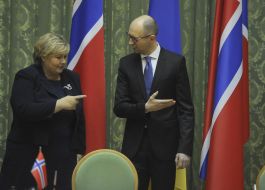 Арсеній Яценюк та Ерна Солберг