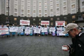 Pharmacists picket CMU