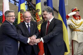 Bronislaw Komorowski, Nicolae Timofti and Petro Poroshenko