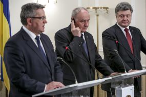 Бронислав Коморовский, Николае Тимофти и Петр Порошенко