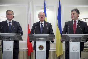 Бронислав Коморовский, Николае Тимофти и Петр Порошенко