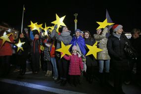Participants of patriotic flashmob