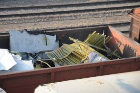 Train with the debris of the Boeing Malaysian