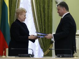 Dalia Grybauskaite and Petro Poroshenko