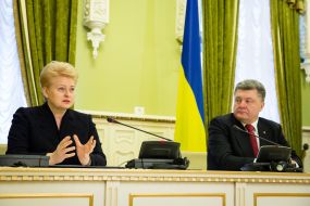 Dalia Grybauskaite and Petro Poroshenko