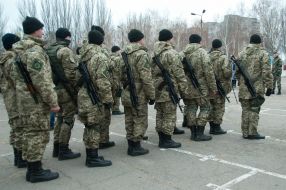 Военнослужащие