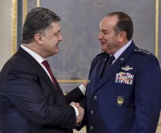 Petr Poroshenko and Philip Breedlove