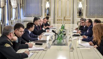 The meeting of Petr Poroshenko and Philip Breedlove