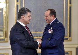 Petr Poroshenko and Philip Breedlove