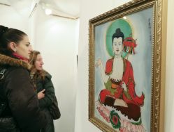 Exhibition of paintings on glass