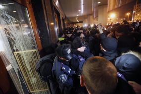 Activists picket Palace of Arts "Ukraine"