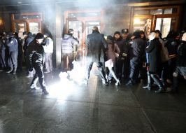 Militia employees near the Palace "Ukraine"