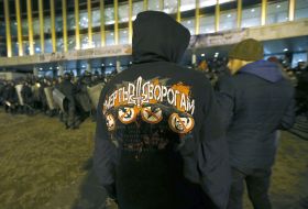 Activists picket Palace of Arts "Ukraine"