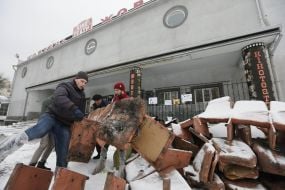 Cleaning in the cinema "Zhovten"