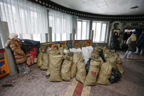 Cleaning in the cinema "Zhovten"