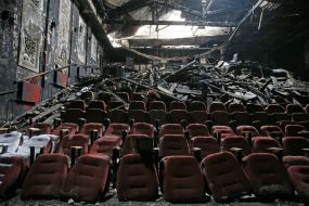 Cleaning in the cinema "Zhovten"
