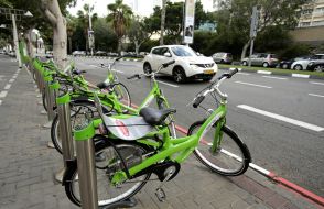 Bicycle parking rolling
