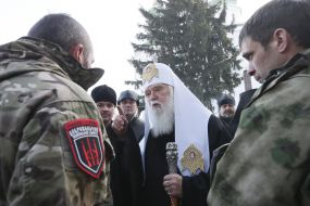 Филарет возле "киборгов"