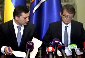 Николай Поворозник и  Джефф Хаули  