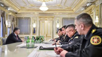 Petr Poroshenko during a meeting with security officials