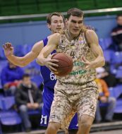 Maksim Pustozvonov and Aleksandr Mishula