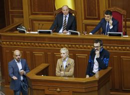 Blocking tribune of parliament